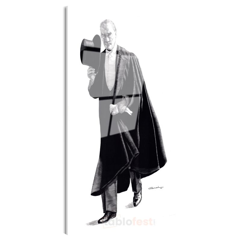 Pelerinli Atatürk - Şapkalı Siyah Beyaz Çizim Cam Tablo