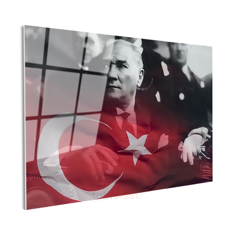 Bayrak Efektli Atatürk - Kırmızı Tonlu Portre Cam Tablo