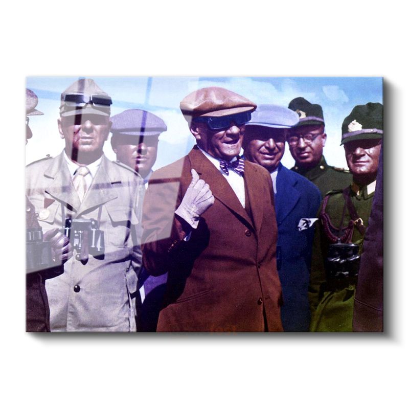 Atatürk ve Askeri İnceleme - Saha Gezisinde Cam Tablo