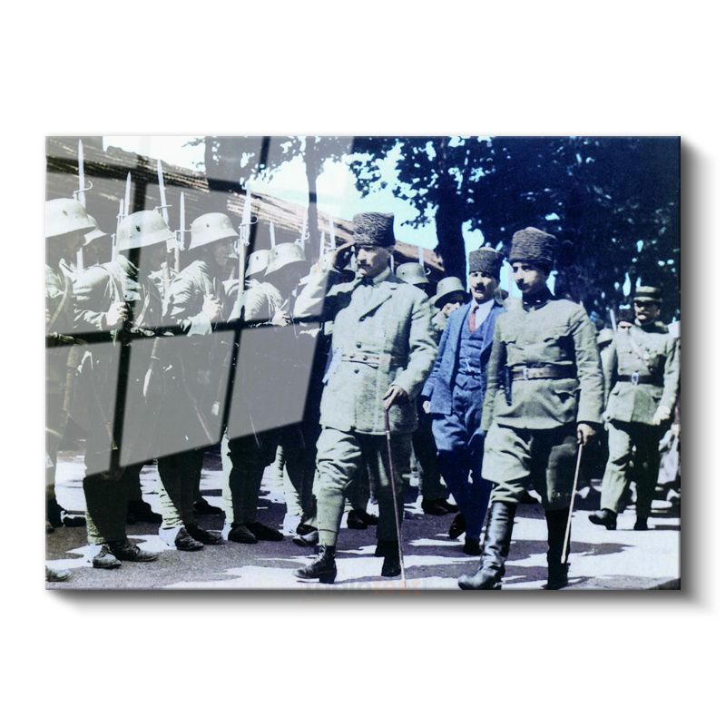 Atatürk ve Askeri Tören - Birlik Denetiminde Cam Tablo