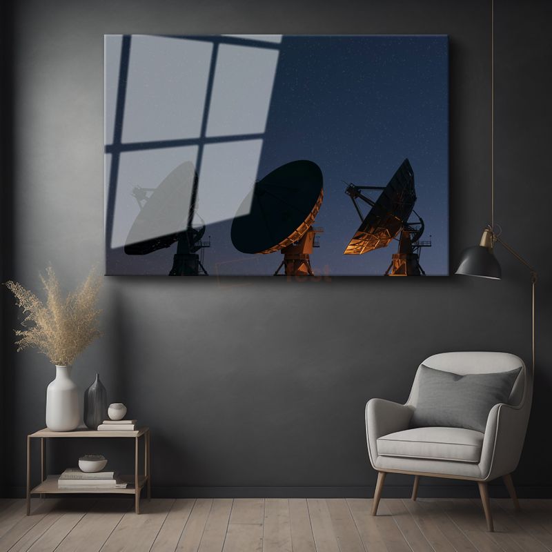 Gece Gökyüzü - Uydu Antenleri Silüeti Cam Tablo
