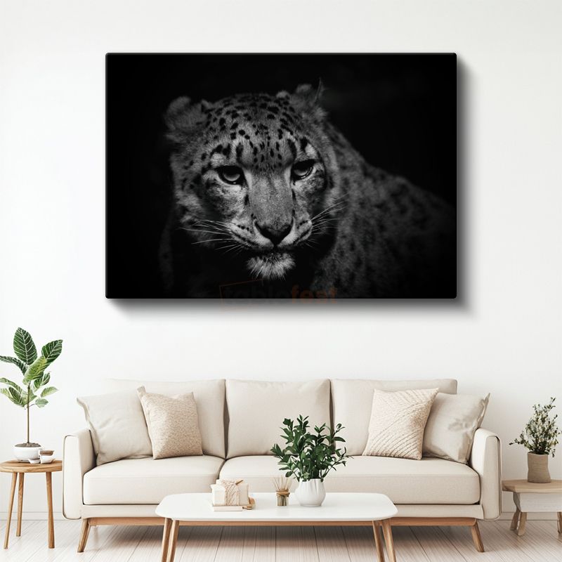 Kar Leoparı - Gizemli Bakışlarıyla Dağların Avcısı Kanvas Tablo