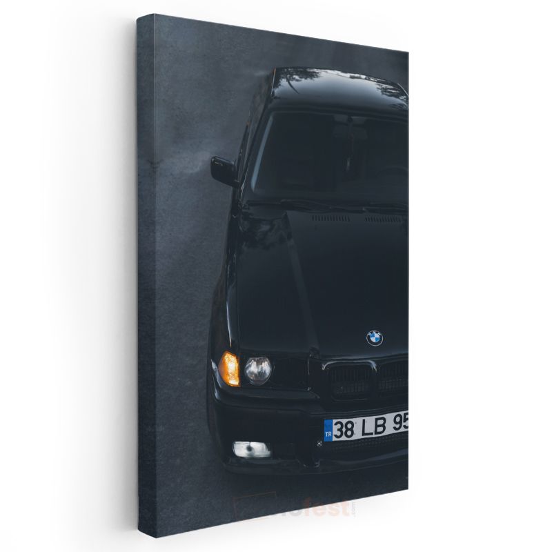 BMW E39 - Siyah Gövdesiyle Efsanevi Alman Sedan Kanvas Tablo