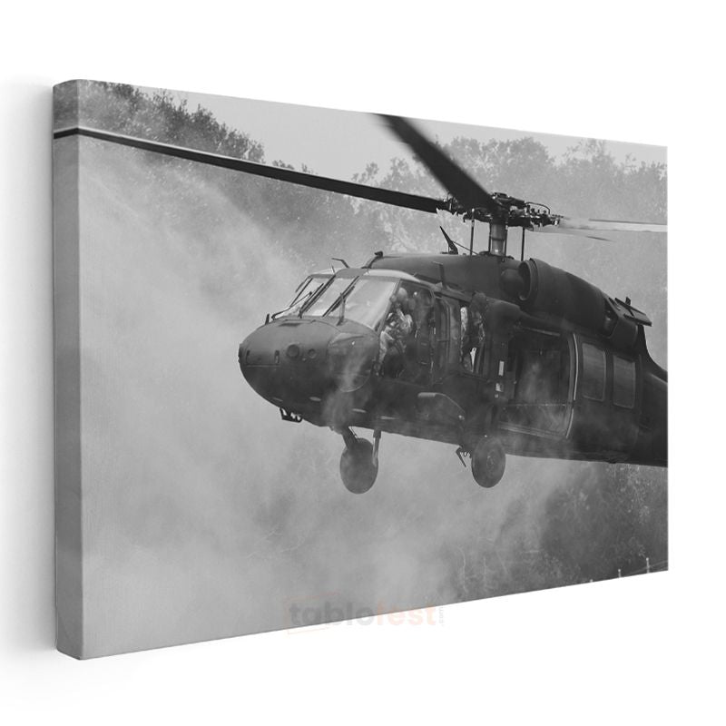 Black Hawk Helikopter - Görev Başında Askeri Hava Gücü Kanvas Tablo