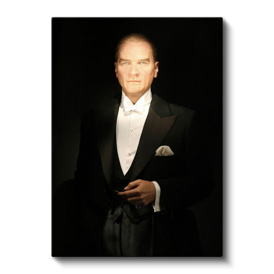 Smokinli Atatürk - Siyah Fonda Resmi Portre Kanvas Tablo