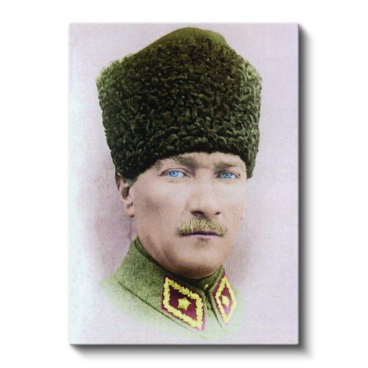 Yeşil Kalpaklı Atatürk - Askeri Üniforma Portresi Kanvas Tablo