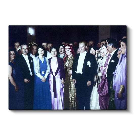 Cumhuriyet Balosu - Atatürk'ün Modern Türkiye'si Kanvas Tablo