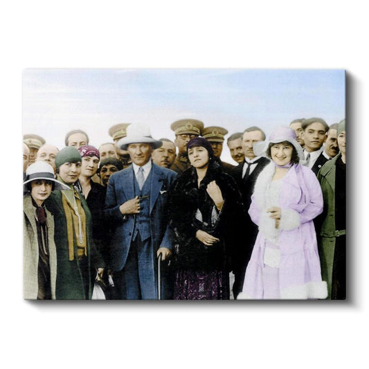 Atatürk ve Modern Türkiye - Sosyal Yaşamda Kanvas Tablo