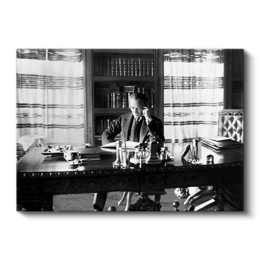 Atatürk ve Çalışma Odası - Devlet İşlerinde Kanvas Tablo