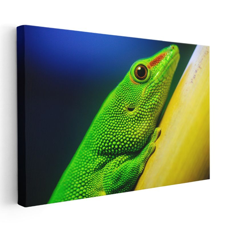 Zümrüt Kertenkele - Parlak Pullu Sürüngen Portresi Kanvas Tablo