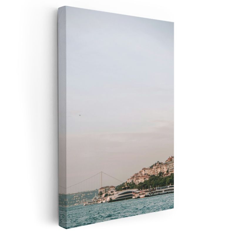 Boğaz Kıyısı - İstanbul'un Zarif Sahil Şeridi Kanvas Tablo