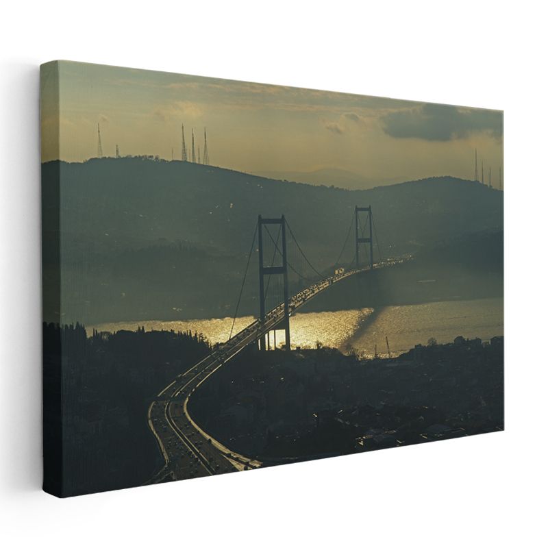 Boğaziçi Köprüsü - Altın Işıkta İstanbul Silüeti Kanvas Tablo