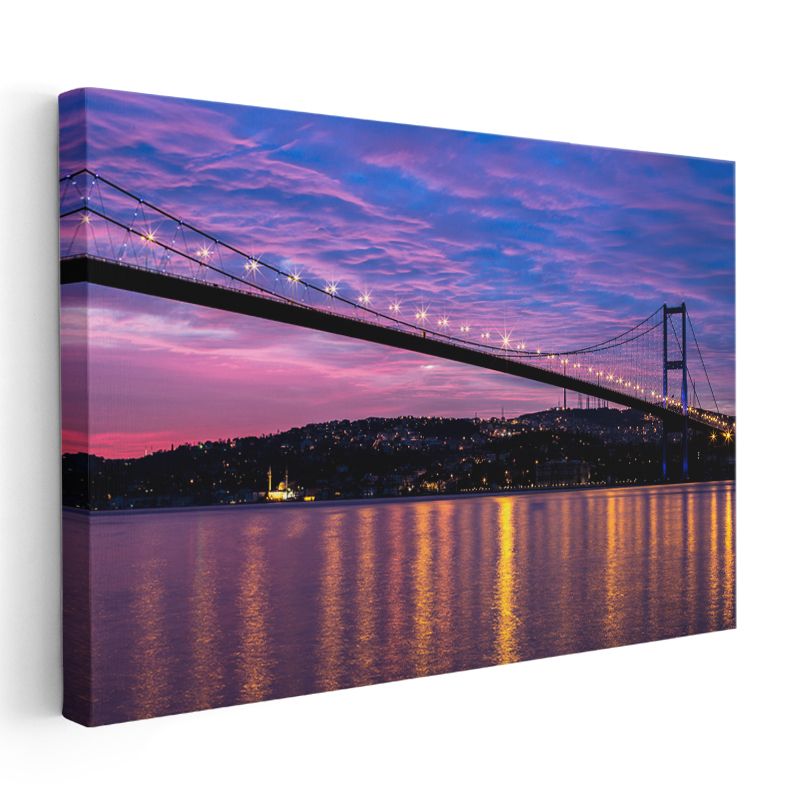 Boğaziçi Köprüsü - Mor Işıklı Gün Batımı Kanvas Tablo