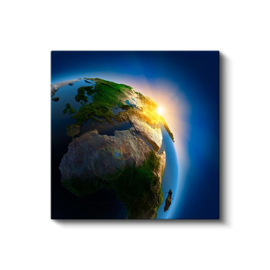 Yeşil Dünya - Güneş Işığında Parlayan Gezegen Kanvas Tablo
