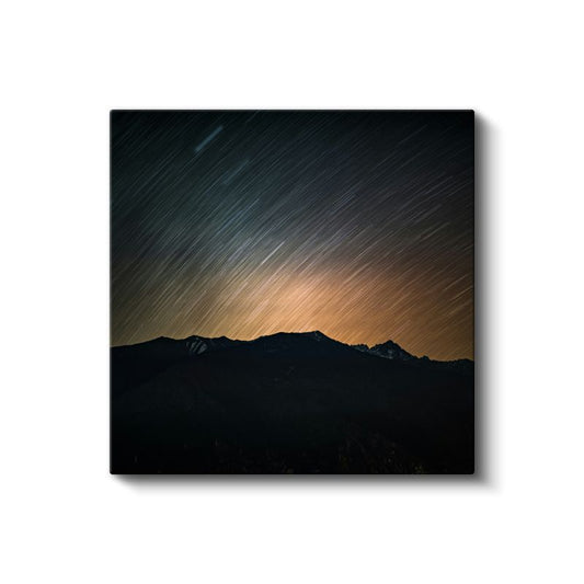 Yıldız İzleri - Dağ Silüetinde Gece Gökyüzü Kanvas Tablo