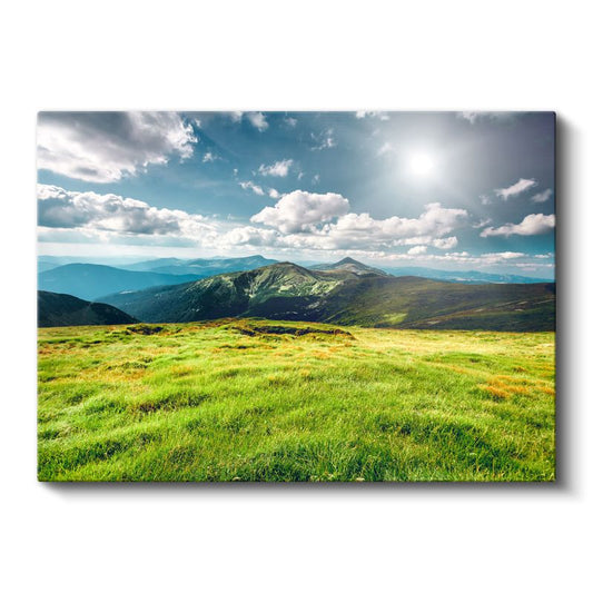 Yeşil Yayla - Güneşli Havada Dağ Manzarası Kanvas Tablo