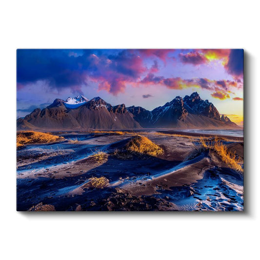 Volkanik Sahil - Alacakaranlıkta Dağ Silüetleri Kanvas Tablo