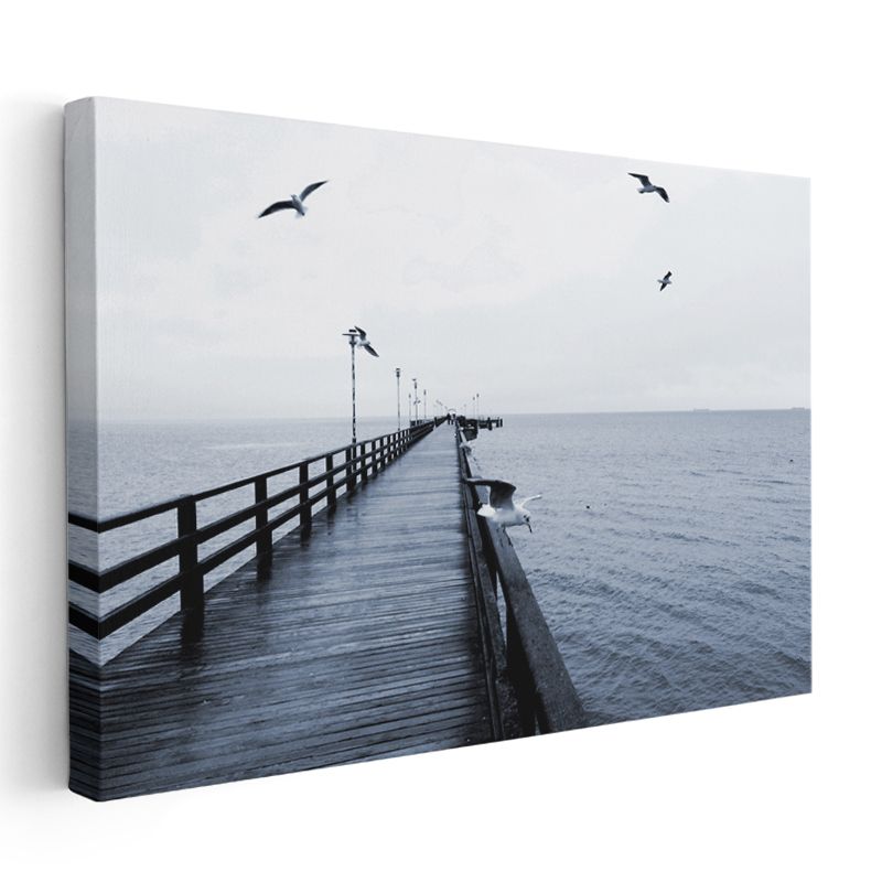 Ahşap İskele - Martıların Eşlik Ettiği Deniz Manzarası Kanvas Tablo