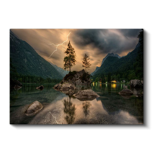 Yıldırım Çarpması - Göl Ortasındaki Kayalık Adacık Kanvas Tablo