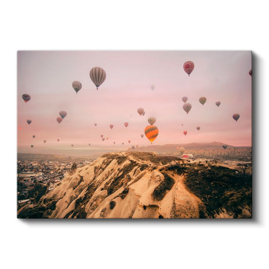 Balonlar Şöleni - Pembe Gökyüzünde Renkli Sıcak Hava Balonları Kanvas Tablo