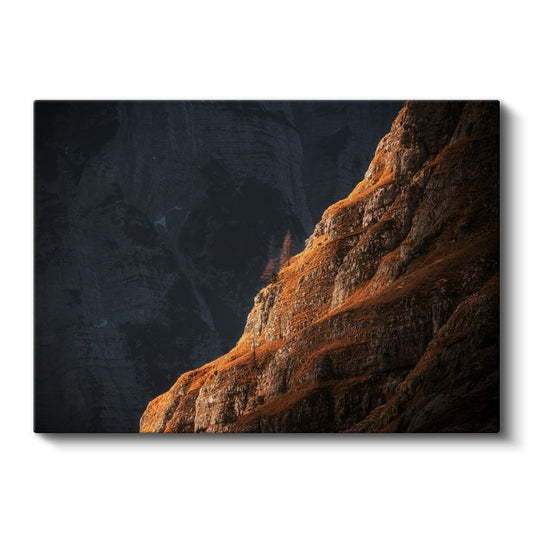 Altın Kanyon - Güneş Işığıyla Aydınlanan Kayalık Dağ Kanvas Tablo