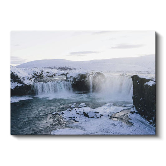 Buzul Şelale - Karlı Dağların Arasında Akan Turkuaz Sular Kanvas Tablo