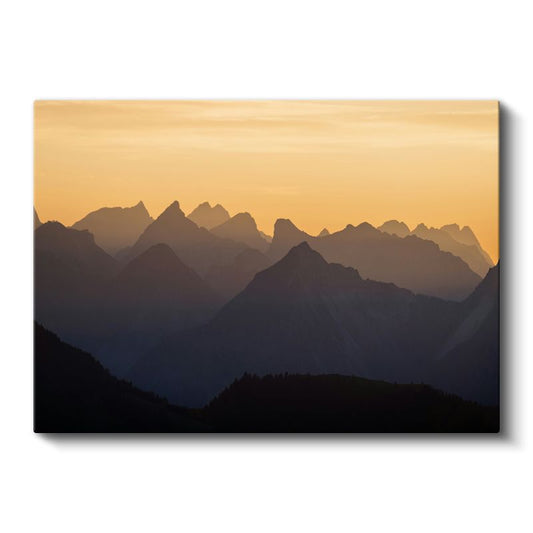 Dağ Silüetleri - Gün Batımında Altın Işıkla Aydınlanan Zirveler Kanvas Tablo