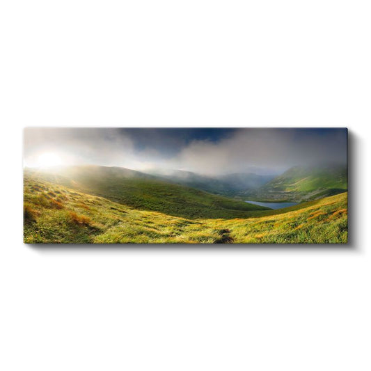 Sisli Vadi - Güneş Işınları Altında Yeşil Tepeler Kanvas Tablo