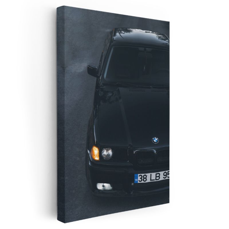 BMW E39 - Siyah Gövdesiyle Efsanevi Alman Sedan Kanvas Tablo