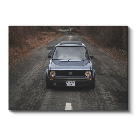Volkswagen Golf - Sonbahar Yolunda Klasik Hatchback Kanvas Tablo