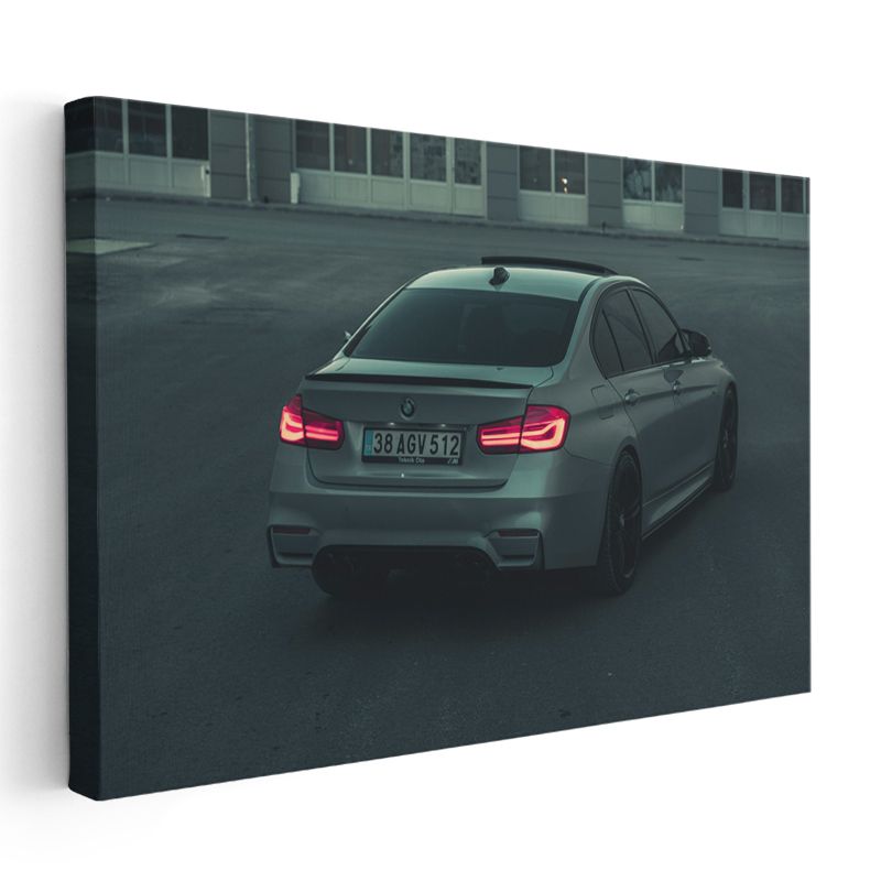 BMW M3 - Gece Aydınlatmalı Arka Görünüm Kanvas Tablo