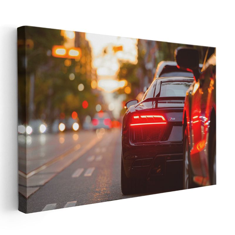 Audi R8 Gece Görünümü - Şehir Işıklarında Parlayan Süper Otomobil Kanvas Tablo