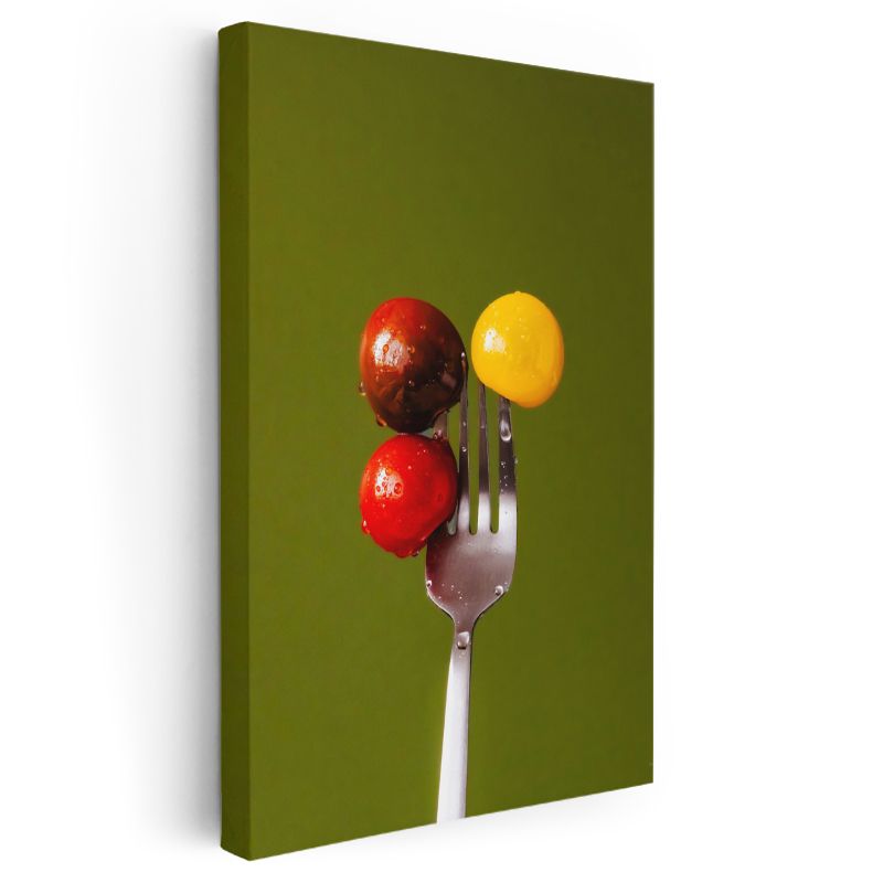 Renkli Domatesler - Çatalda Minimalist Sunum Kanvas Tablo