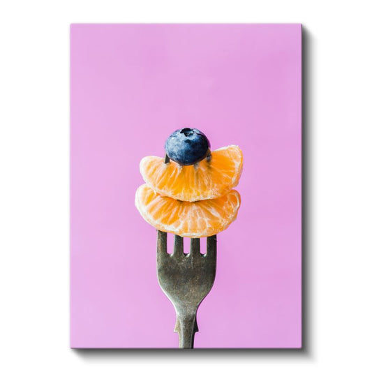 Mandalina Kuleleri - Yaban Mersinli Meyve Aranjmanı Kanvas Tablo