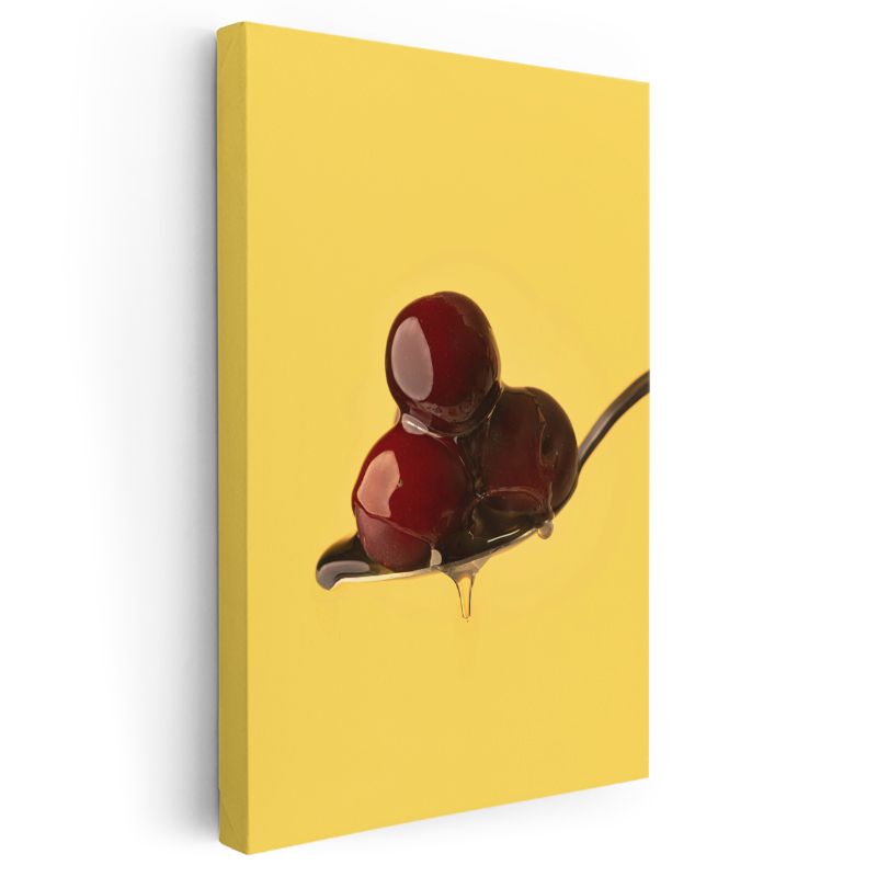 Kiraz Üçlüsü - Kaşıkta Tatlı Meyve Kanvas Tablo