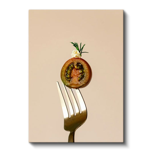 Kivi Dilimi - Çatalla Sunulan Egzotik Lezzet Kanvas Tablo