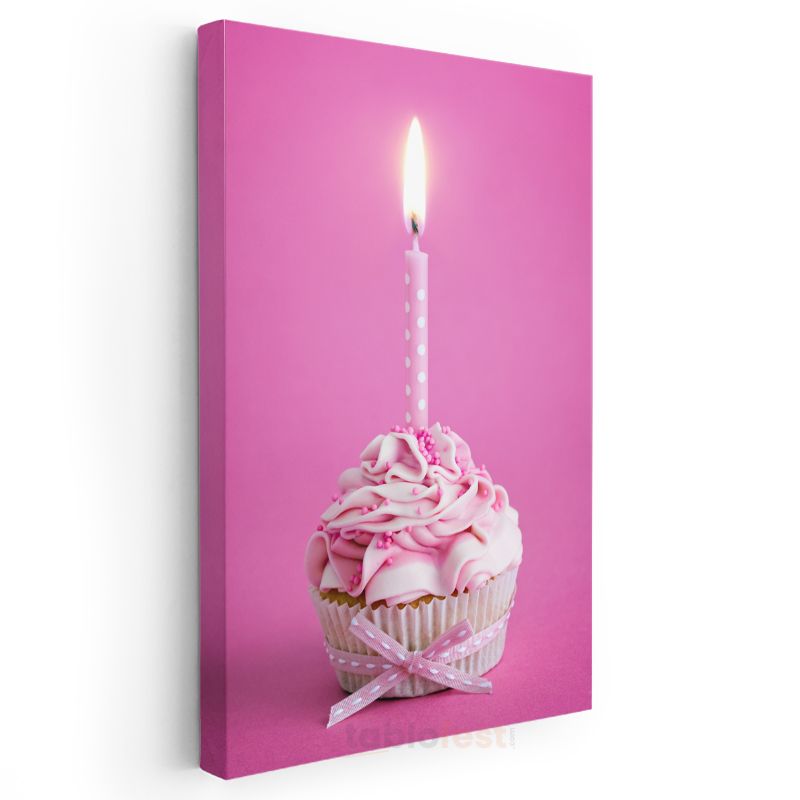 Doğum Günü Cupcake - Pembe Krema ve Mum Detaylı Tatlı Kanvas Tablo