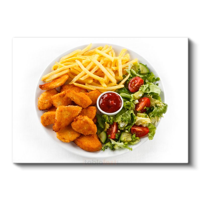 Altın Rengi Tavuk Nugget - Taze Salata ve Patates Kızartması Eşliğinde Kanvas Tablo