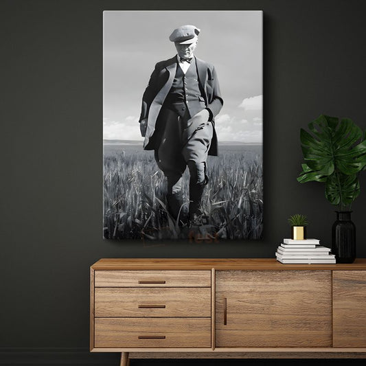Kasketli Atatürk - Buğday Tarlasında Kanvas Tablo