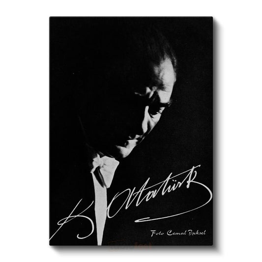 İmzalı Atatürk - Siyah Beyaz Sanatsal Portre Kanvas Tablo