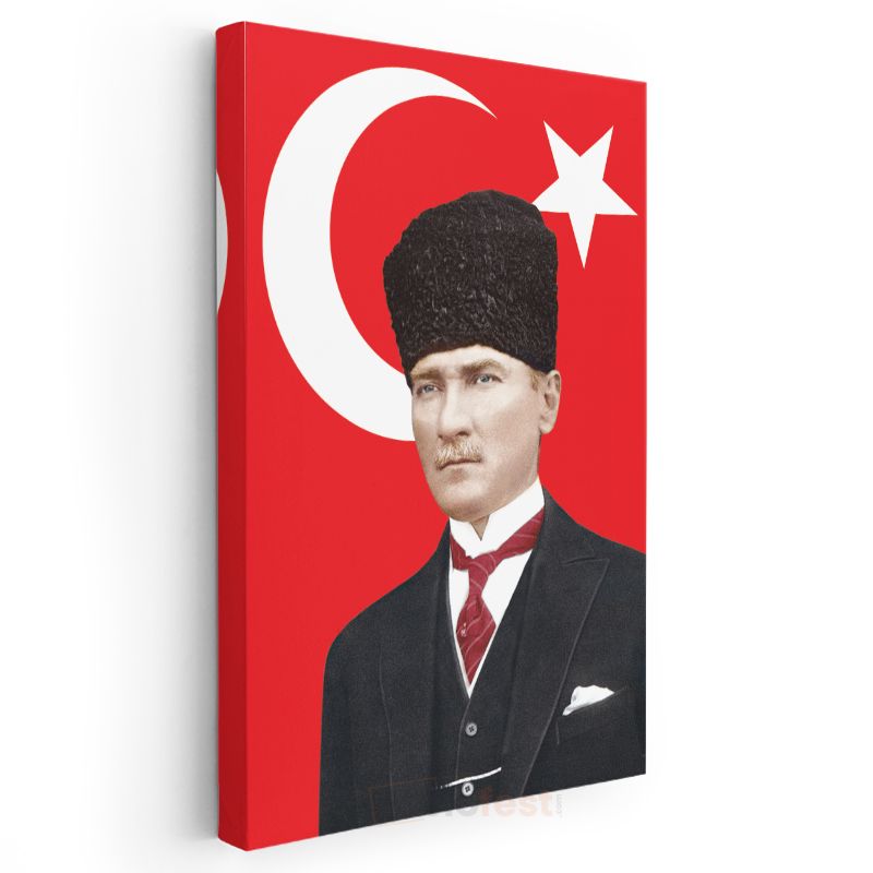 Türk Bayrağı Önünde Atatürk - Kalpaklı Resmi Portre Kanvas Tablo