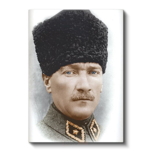 Kalpaklı Komutan - Renkli Askeri Portre Kanvas Tablo