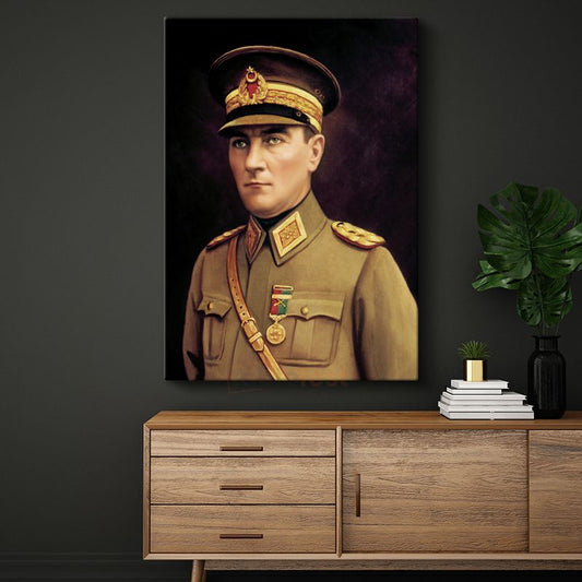 Mareşal Üniformalı Atatürk - Madalyalı Portre Kanvas Tablo
