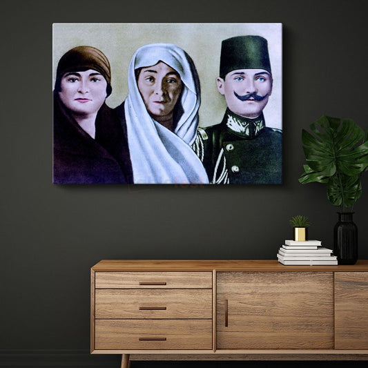 Atatürk Ailesi - Tarihi Aile Portresi Kanvas Tablo