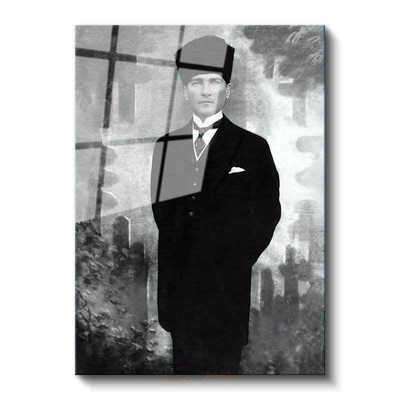 Siyah Beyaz Atatürk - Kalpak ve Klasik Duruş Cam Tablo