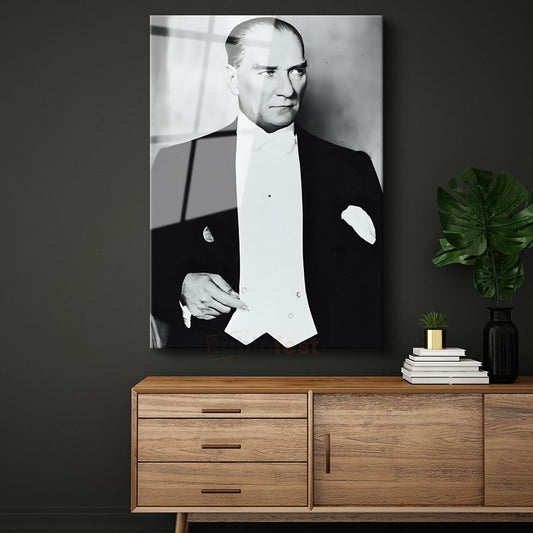 Smokinli Atatürk - Resmi Gala Portresi Cam Tablo