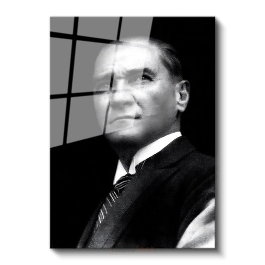 Siyah Fonlu Atatürk - Karizmatik Portre Cam Tablo