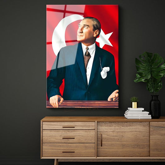 Kalpak ve Kravatlı Atatürk - Resmi Portre Cam Tablo