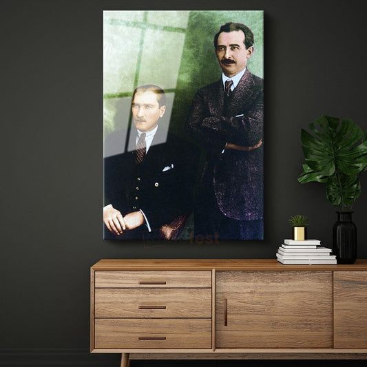 Atatürk ve İnönü - Yeşil Fonlu Tarihi Portre Cam Tablo
