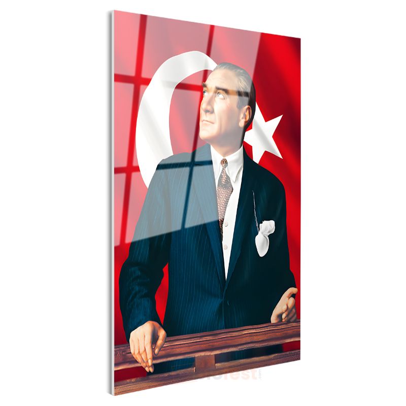 Türk Bayrağı Önünde Atatürk - Kürsüde Lider Cam Tablo